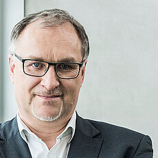  Edgar Hellfritsch