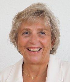 Dr. Jutta Nübel